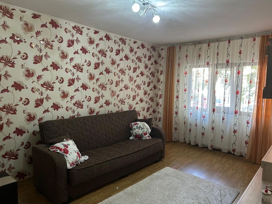 Apartament decomandat cu 3 camere,zona Paralela 45 Targu-Jiu