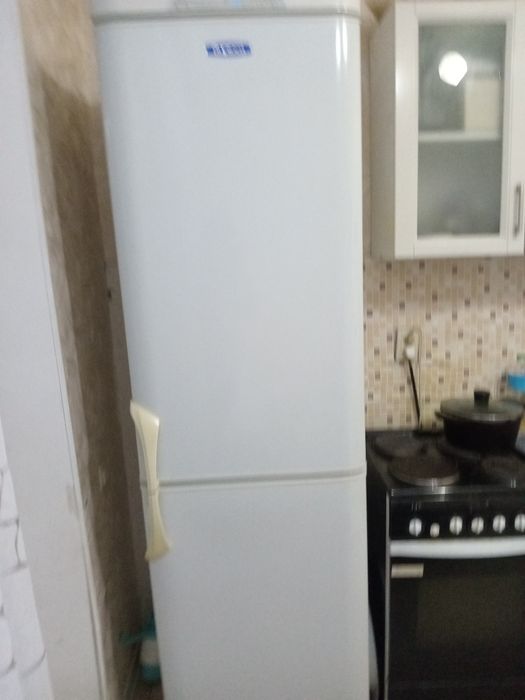 Холодилник бу бирюса