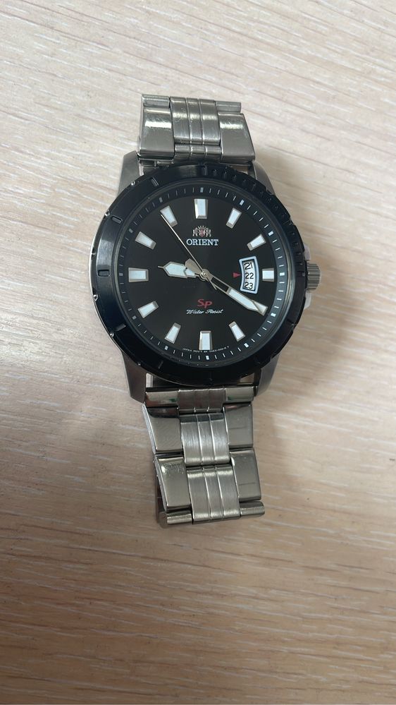 Часы Orient UNE2001B в отличном состоянии