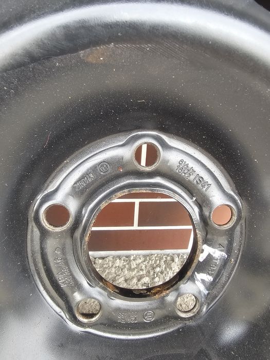 Cauciucuri iarna 205/60/16 Vredestein cu jante tabla