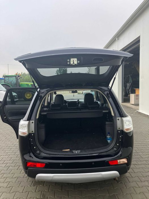 Mitsubishi Outlander, 4x4, 2,2 diesel, August 2015