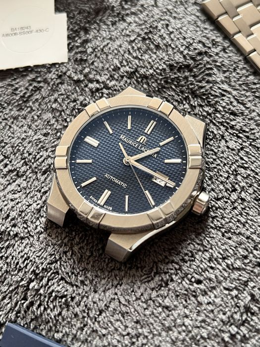 Мъжки часовник Maurice Lacroix Aikon 42mm