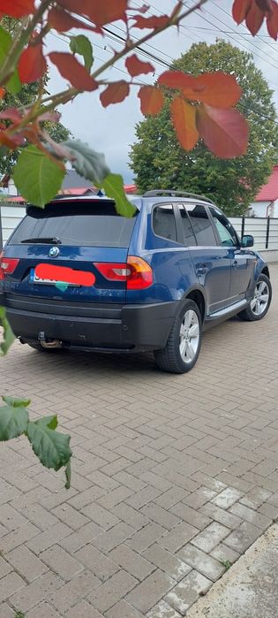 Vând BMW. Întreținut bine