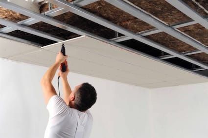 Case de locuit pe structura metalica cu panou sandwich de locuit