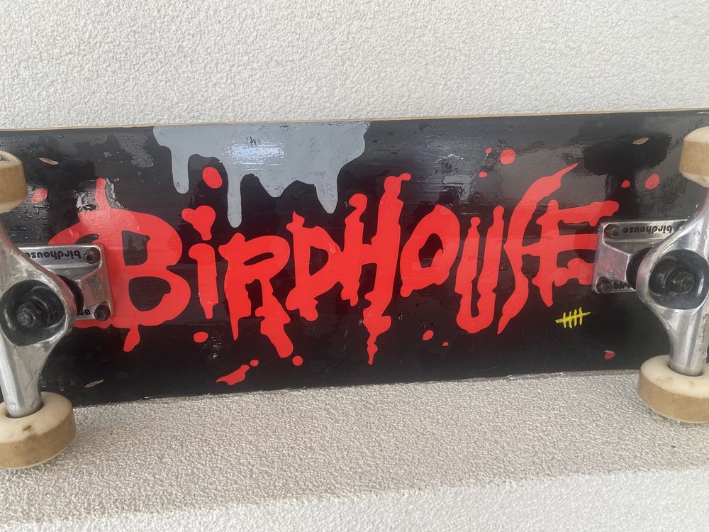 Skateboard Bird House Custom Made cu Rick & Morty
