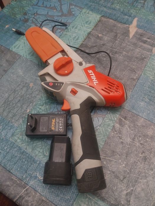 Продавам мини резачка stihl  GTA26
