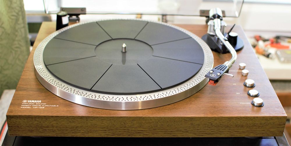 Проигрыватель виниловых дисков Yamaha YP-D3