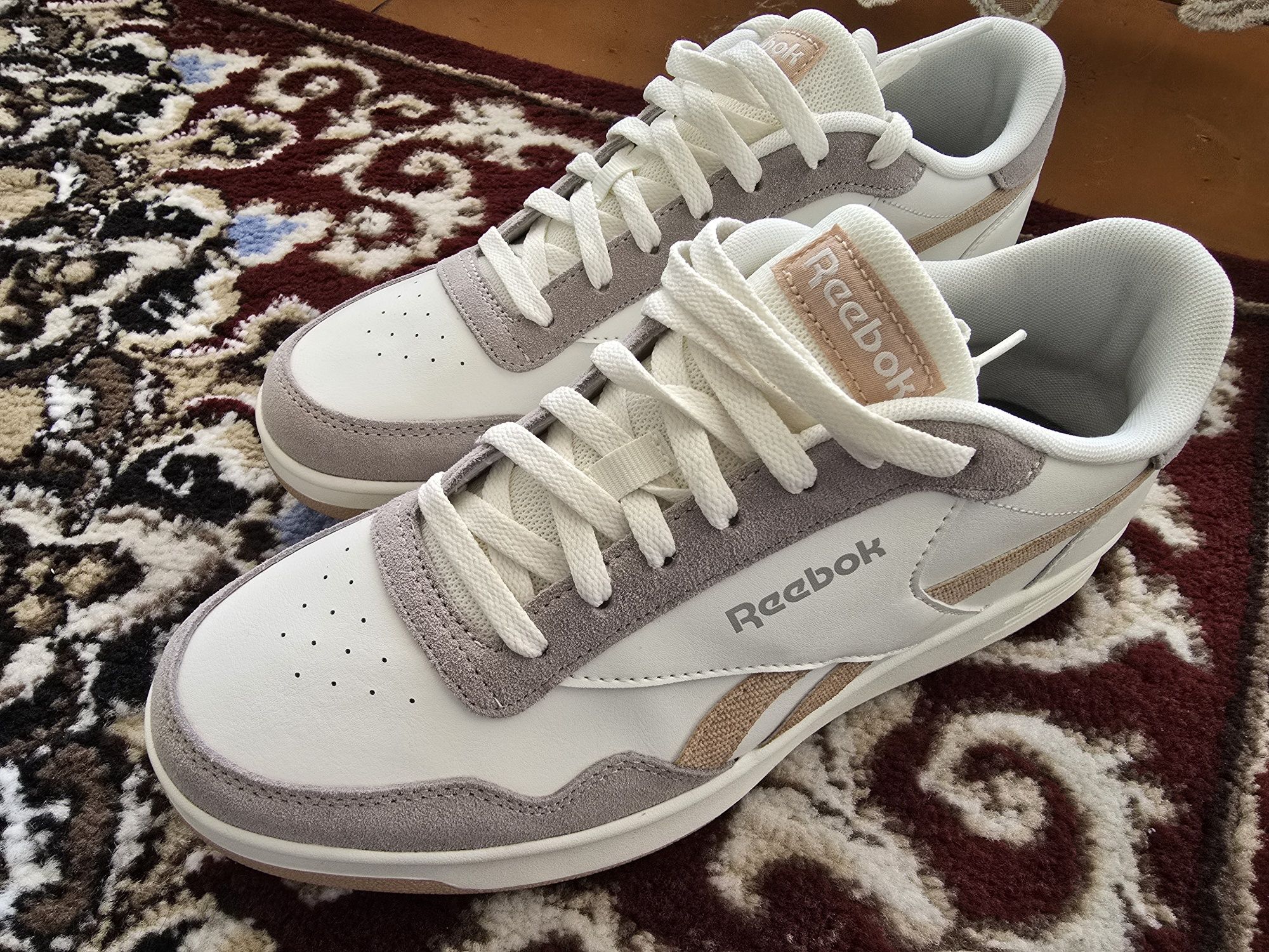 Reebok кросовка оргинал 43
