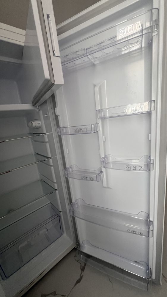 Холодильник Artel в идеальном состоянии