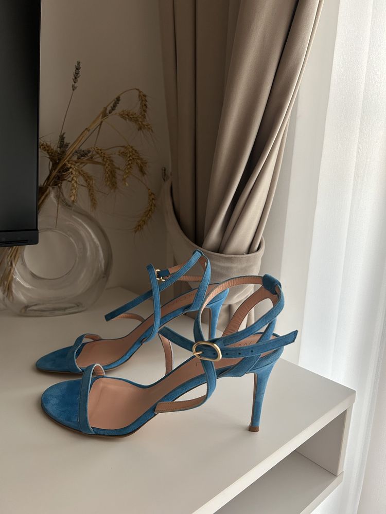 Marc Cain sandale albastre din piele