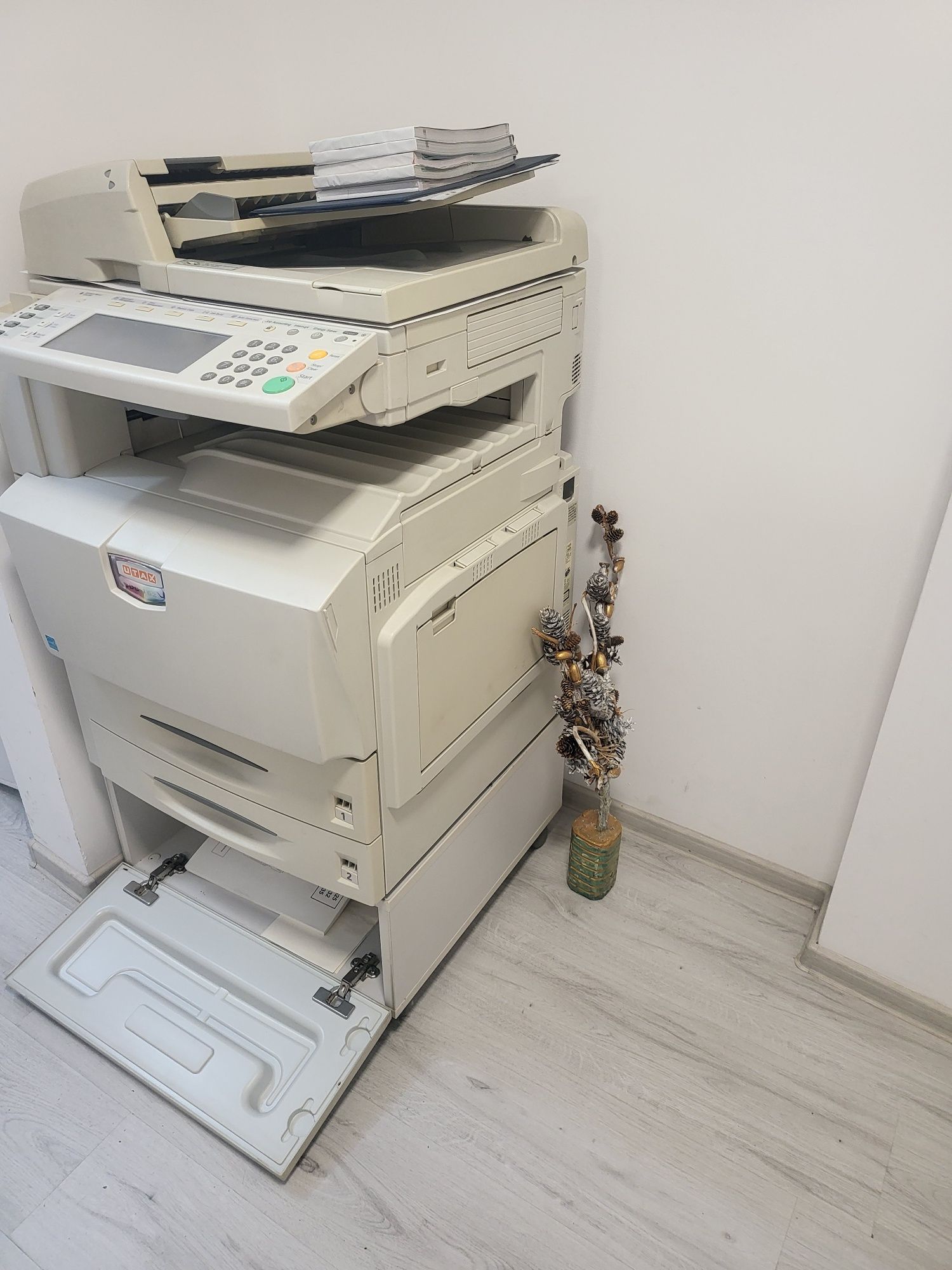 Xerox multifunctional laser color A3