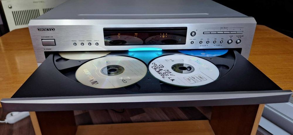 CD Mp3 Onkyo DX-C390 Cu Telecomanda