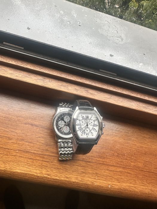 Два брая часовници