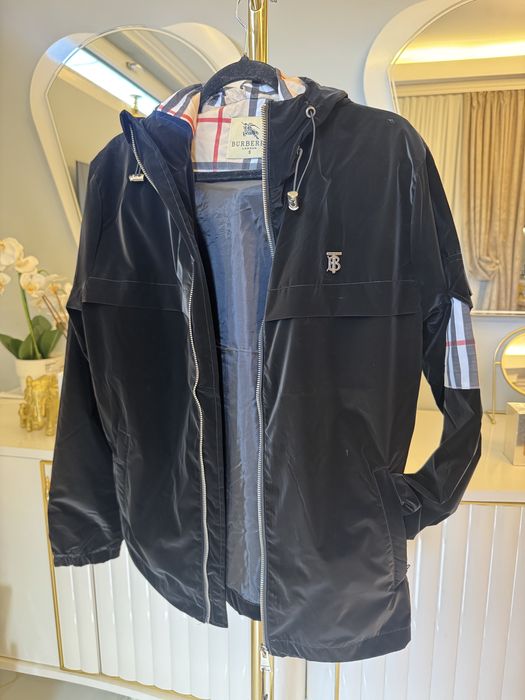 Geaca impermeabila  masuri S,M,L,XL