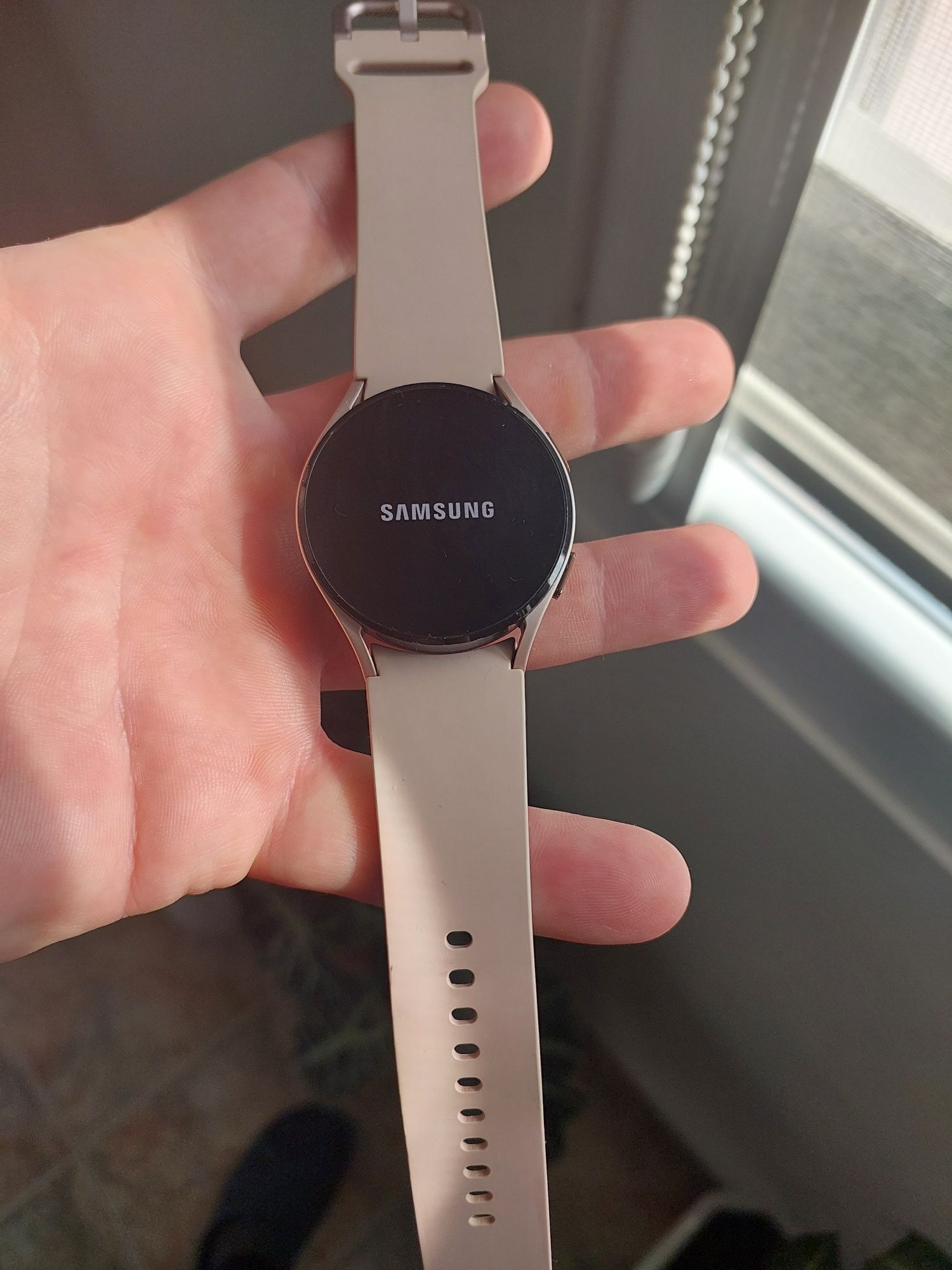 Часовник  Samsung Galaxy watch4