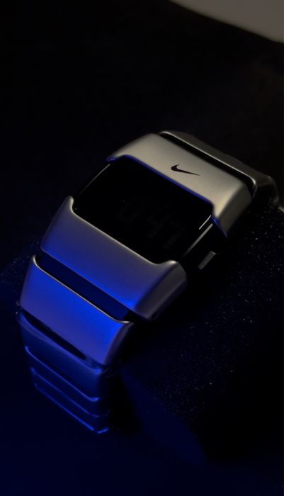 Watch Nike D-Line - футуристические/ретро часы (цифровой циферблат)