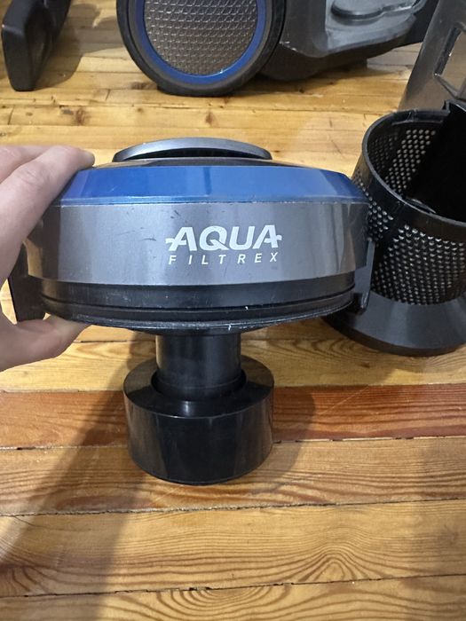 Пылесос с аквафильром фирмы Doffler