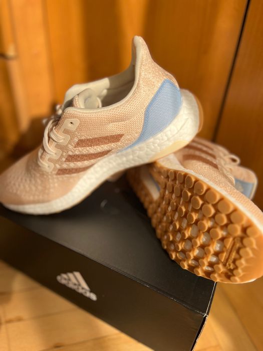 Маратонки adidas GX3976