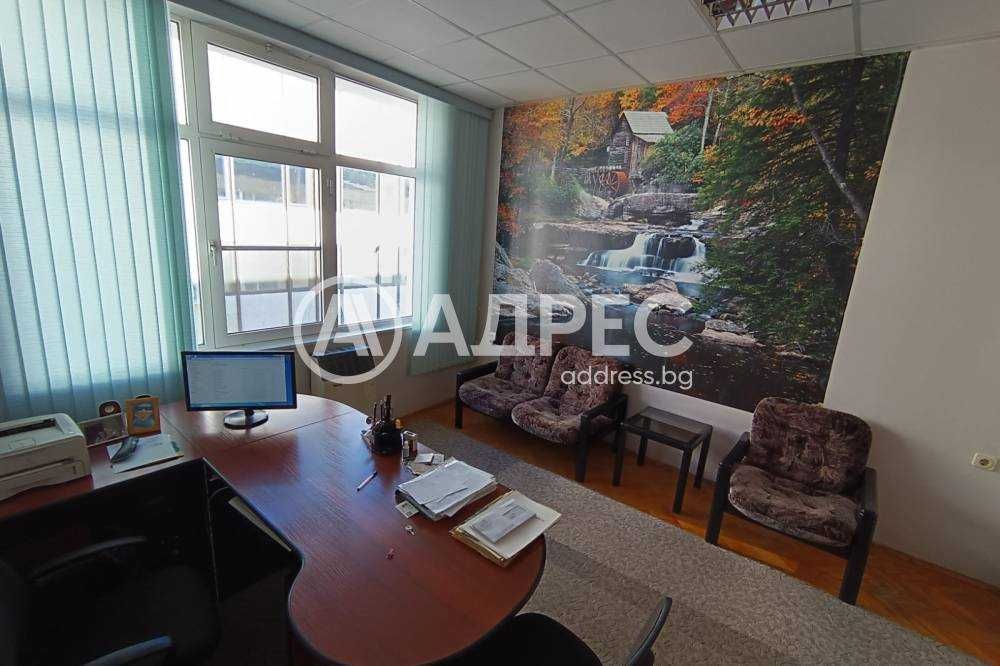 Дава се под наем Офис в Разград, Център - 20 кв.м за 153 € - Снимка #2