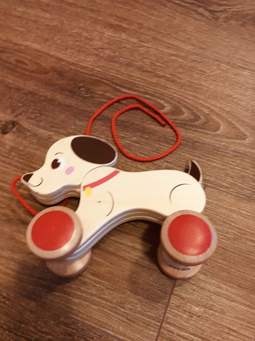 Дървена играчка кученце