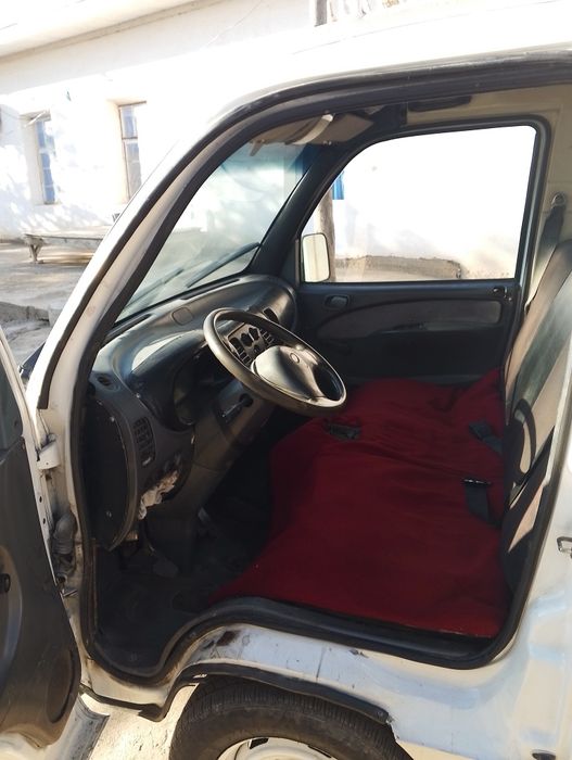 Хитой Лабо сотилади