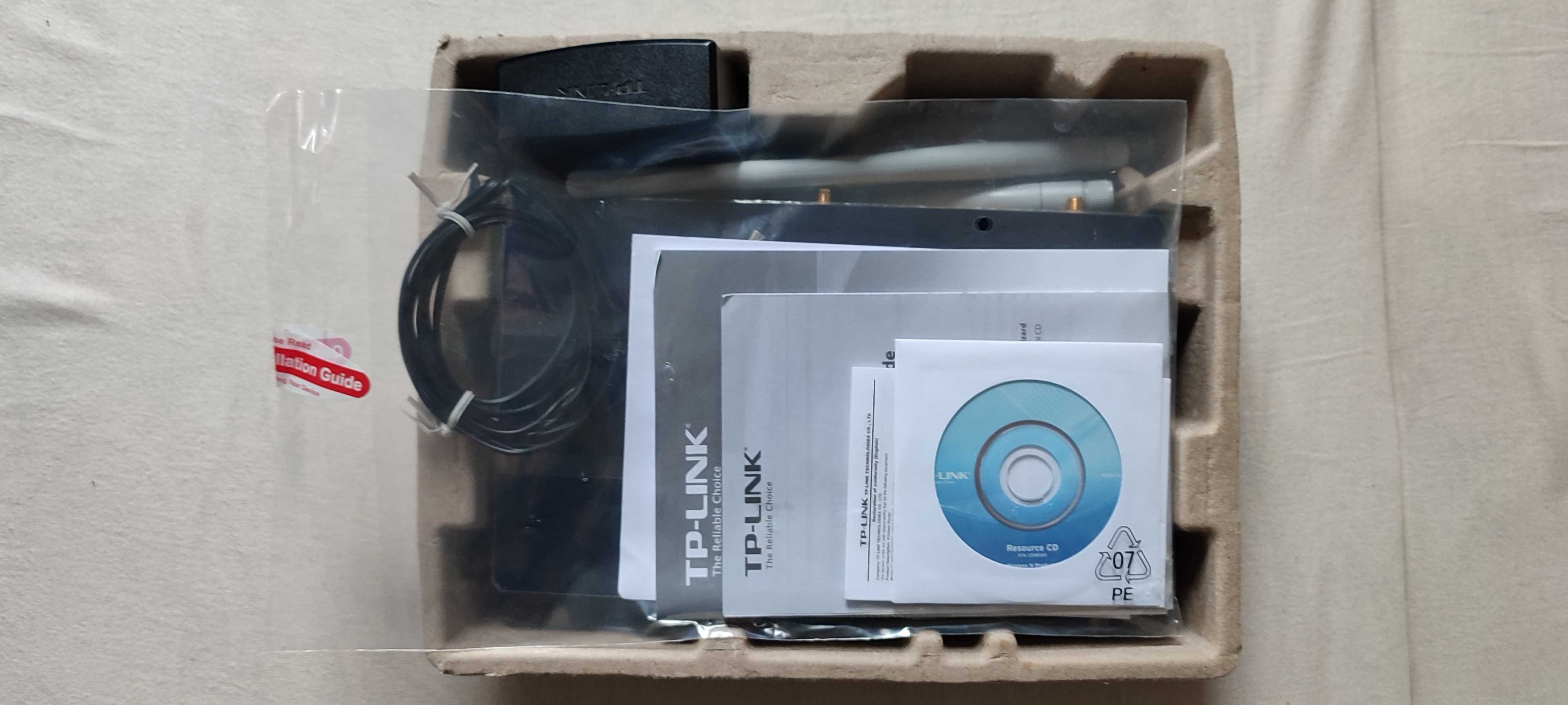 Router TP-LINK Model No. TL-WR1043ND