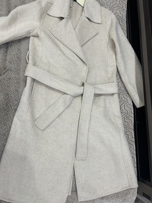 Женское новое пальто,молочного цвета/айвори,размер S/XS