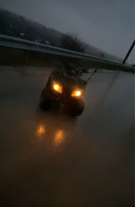 Vand atv de 107cc  merge bine nu are pobleme da nu are baterie