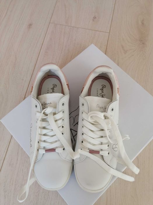 Маратонки в отлично състояние 38 номер