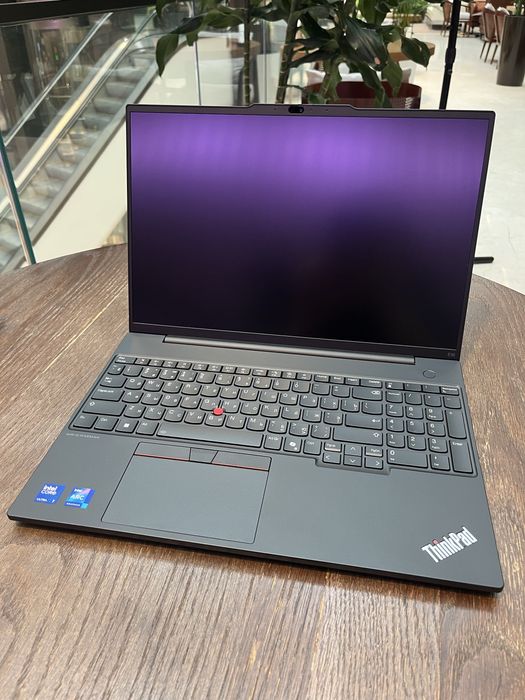 Lenovo ThinkPad E16 Gen 2 - ULTRA7-155H/32gb
