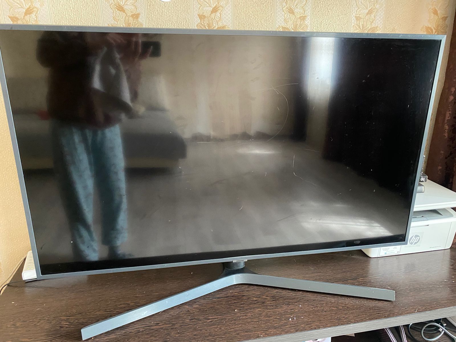 Продам телевизор Samsung (127 см) на запчасти