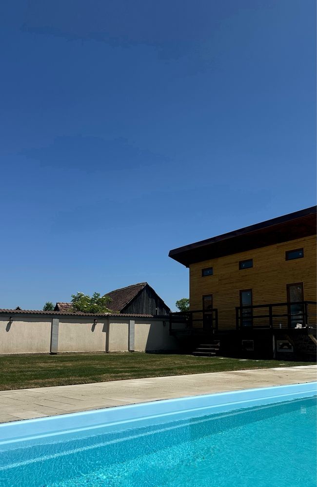 Cabană de închiriat