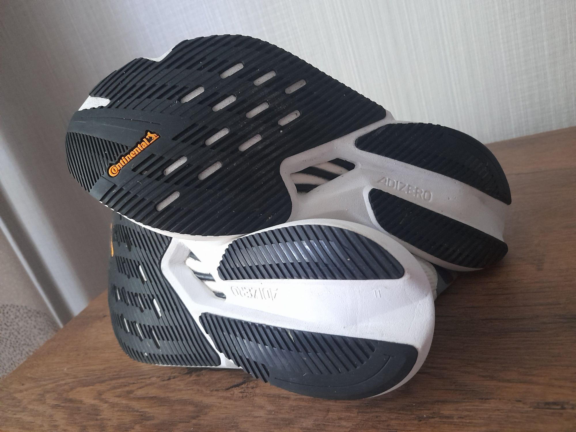 Adidas Adizero Boston 11 дамски маратонки 38 номер.