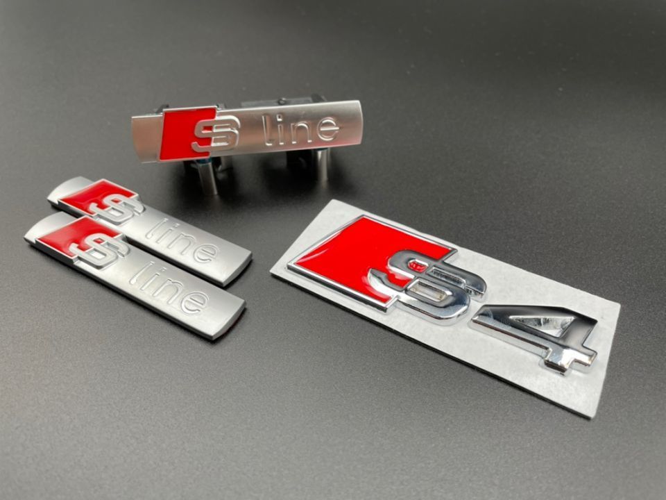 Set embleme Audi S4 gri / roșu