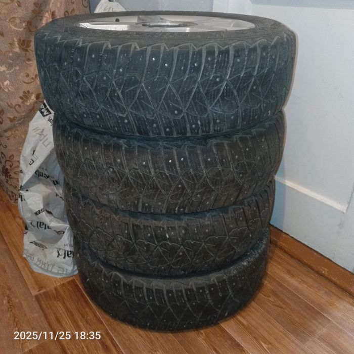 Продам зимнюю резину 185/65 r15