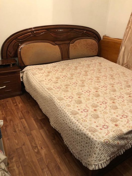 Продам спальный гарнитур