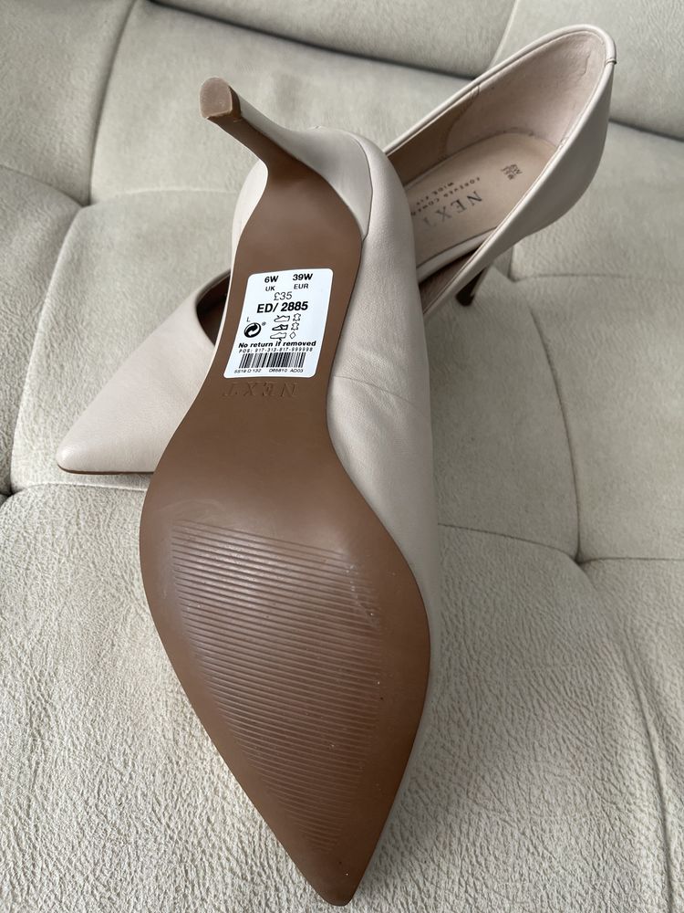 Pantofi din piele nude