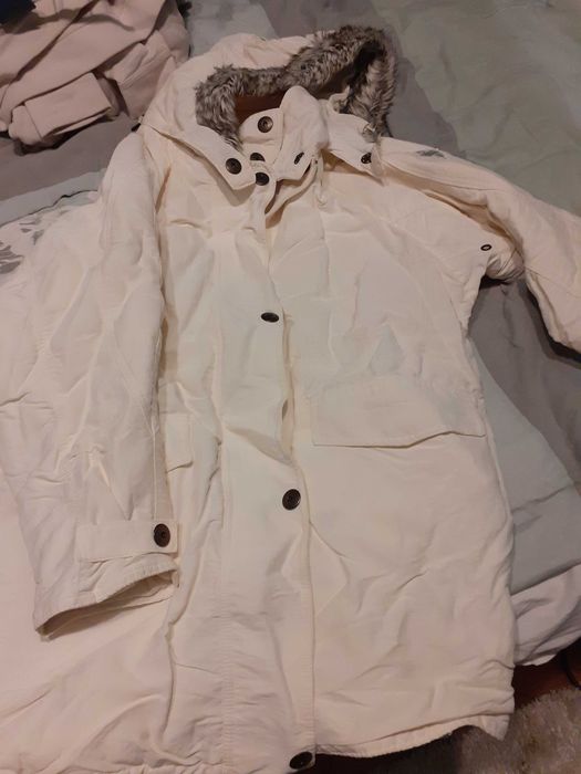 Geaca cu glugă marime 40