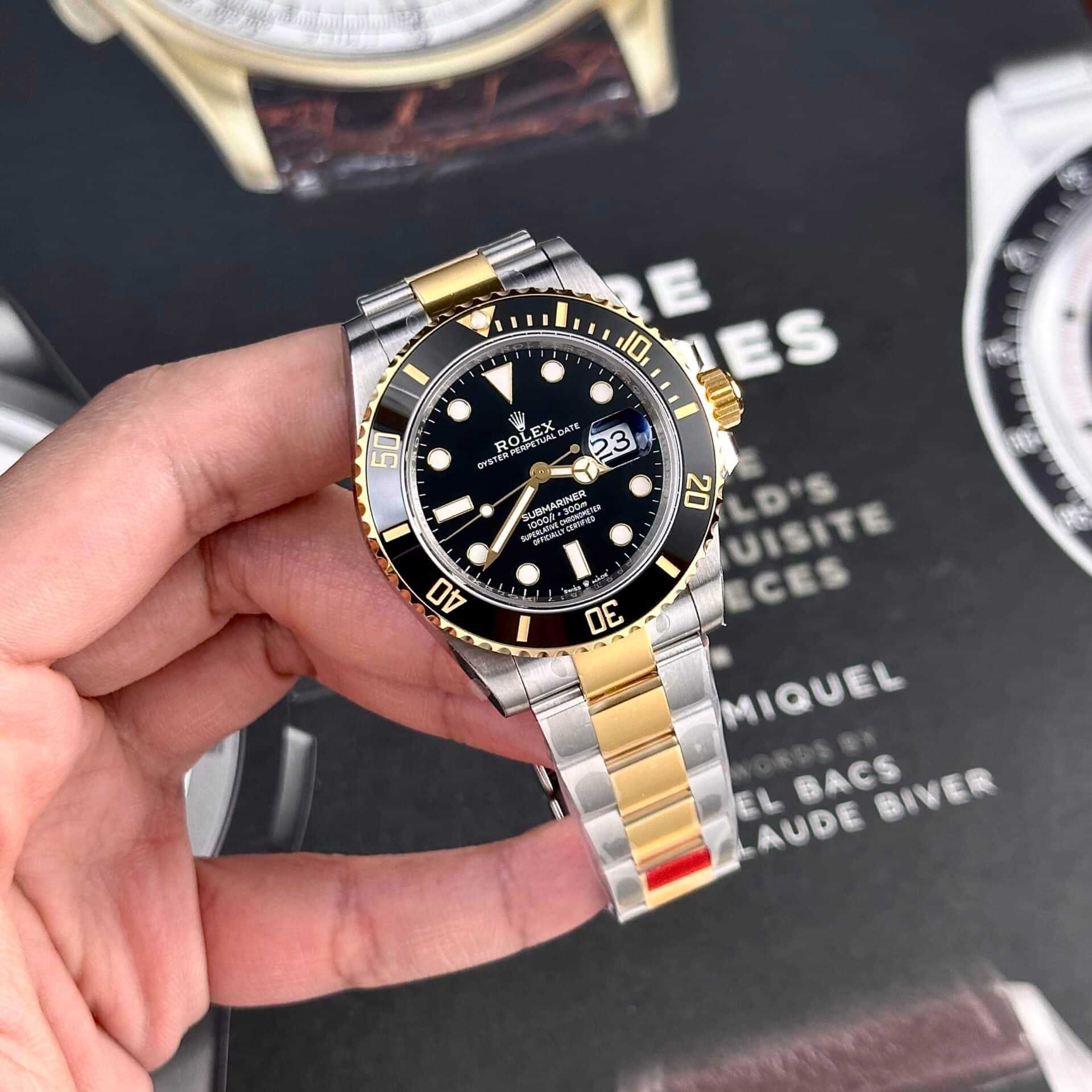 Rolex Submariner сребърно злато/черно