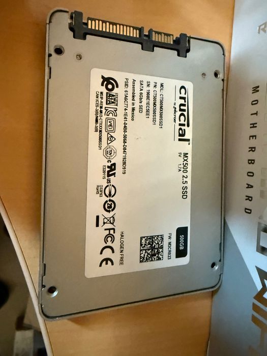 SSD 500GB Crucial MX500 2.5 SATA stare foarte buna
