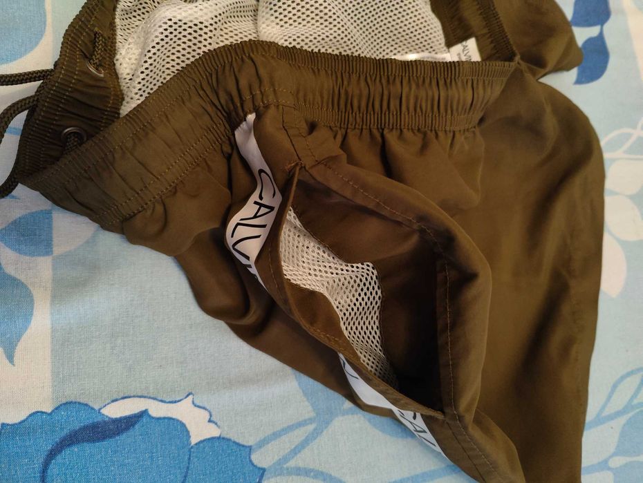 Pantalon scurt Calvin Klein masura M