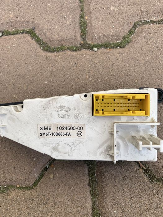 Дисплей форд фокус ford focus 2M5T10D885FA