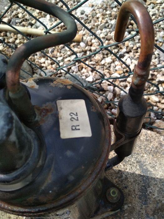 Компресор на 220V за хладилни и климатични системи