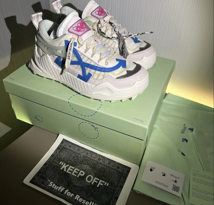 Adidasi off white odsy 1000