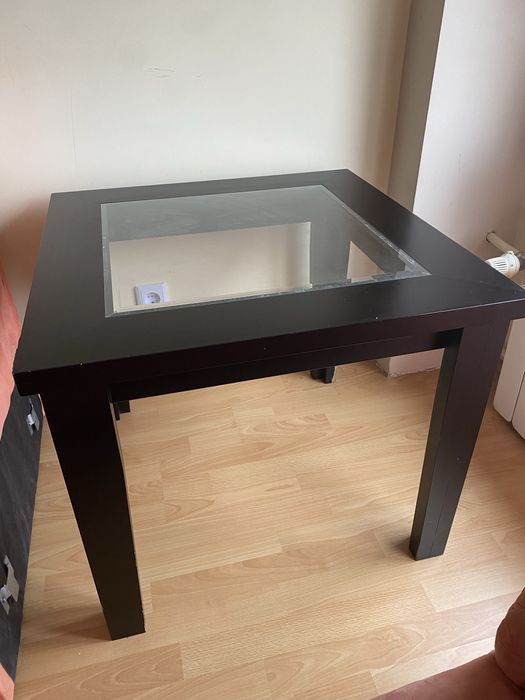 Малка холна маса