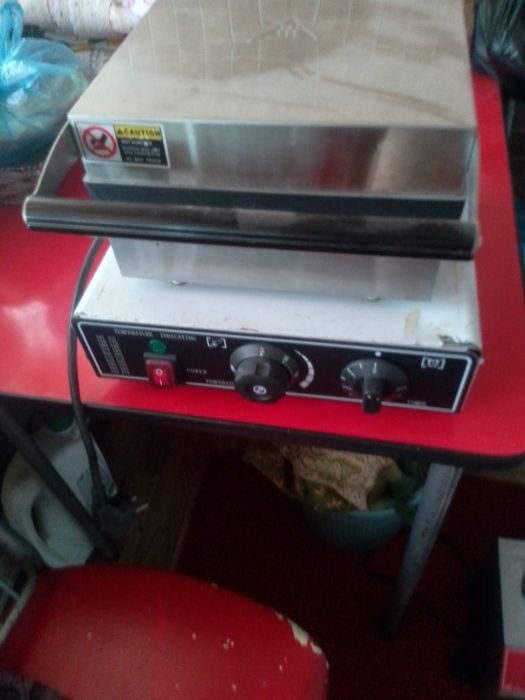 Оригинальная вафельница а