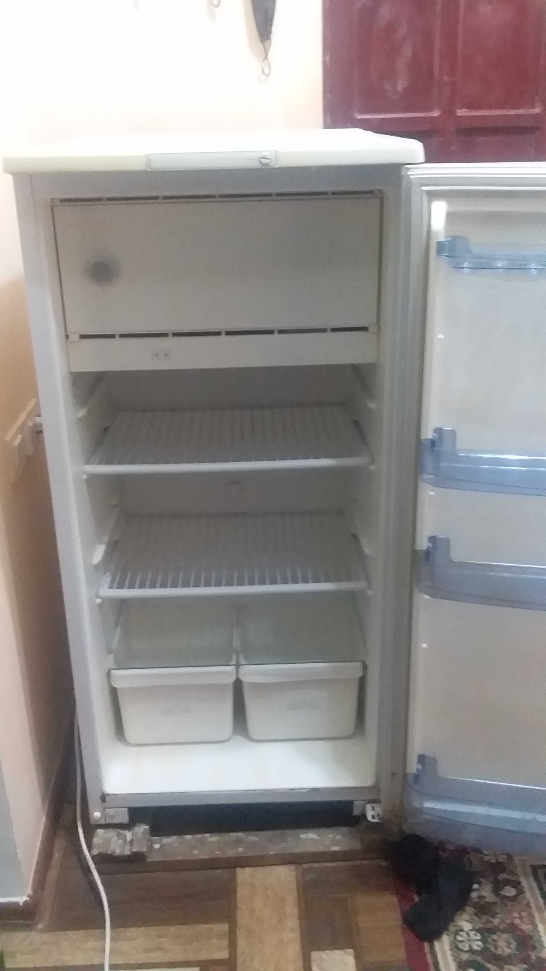 Холодильник Бирюса