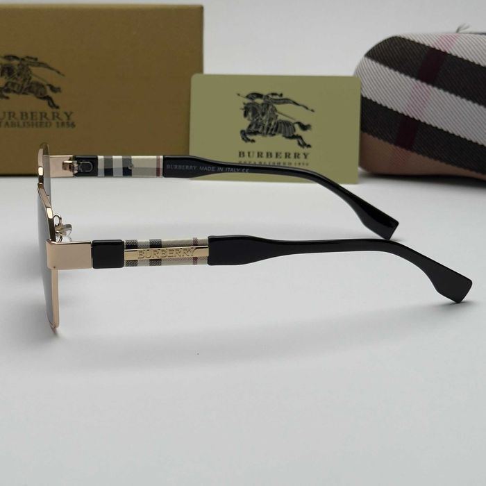 Слънчеви очила Burberry Gold нови, унисекс, метална рамка, черни лещи