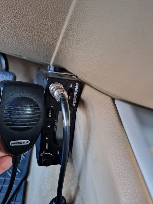 Stație emisie recepție auto