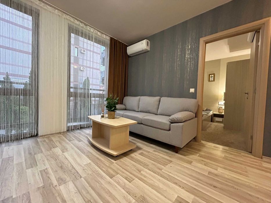 Стилен двустаен апартамент  в к-с „Тарсис“